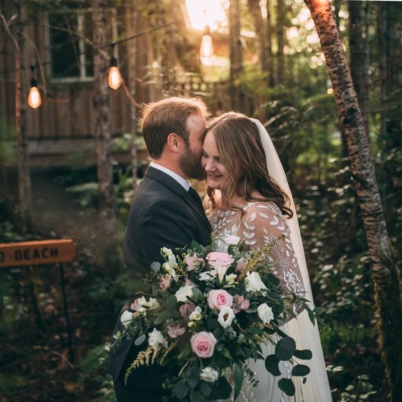 Meet your Posher, Lisa - Picture 1 of 1